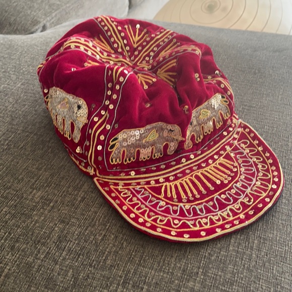 Arnhem Velvet Hat - Picture 1 of 4